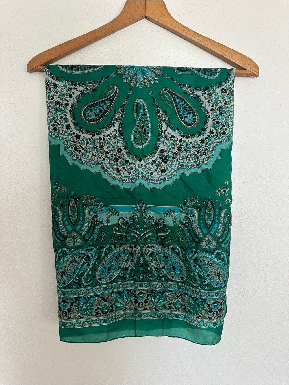 VTG Emerald Green Paisley 100% Silk Scarf Large 40x40 Square Foil